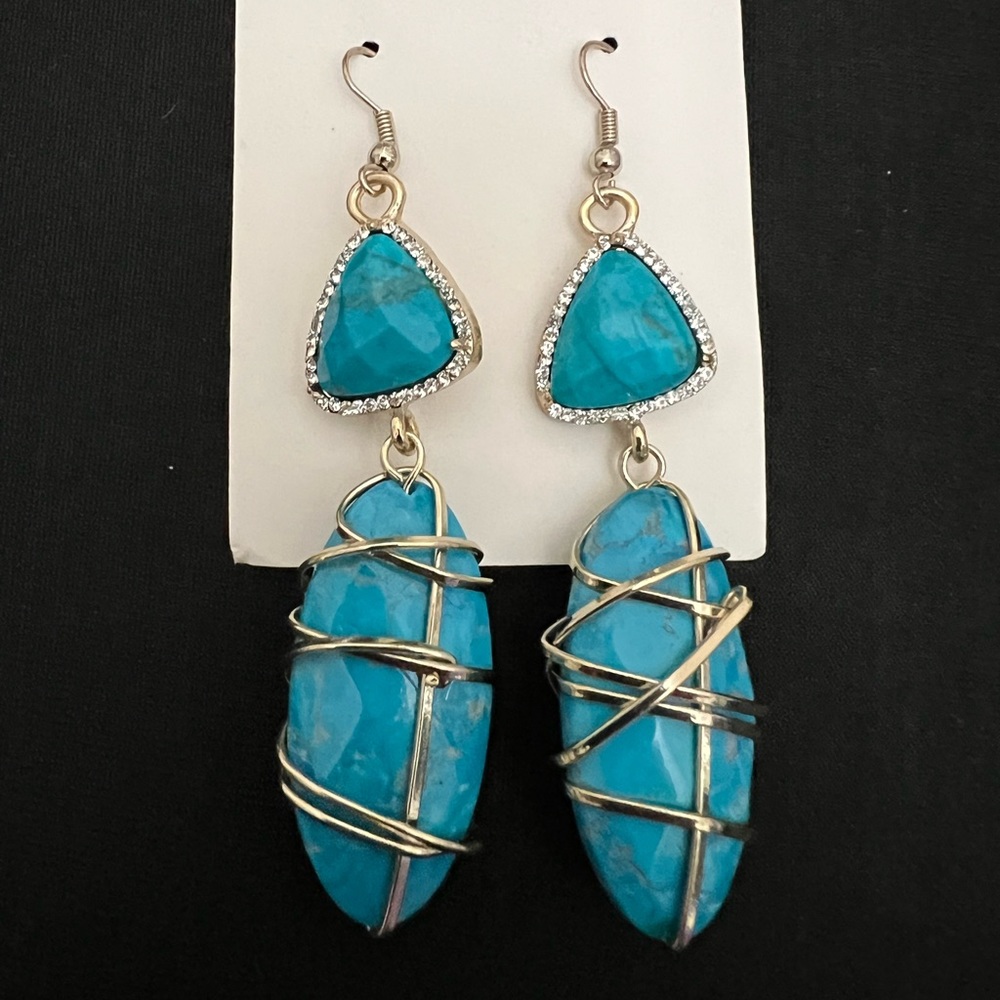 💜3/$20 New Silver Dangling Earrings- turquoise color stones & clear stones